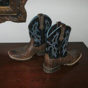 Ariat Western Cowboy Brown Black & Blue Broad Square Toe Boots 10012794 size 2